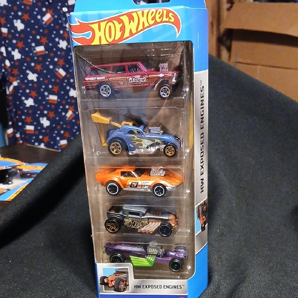 Hot Wheels Exposed Engines 5-Pack  Cars